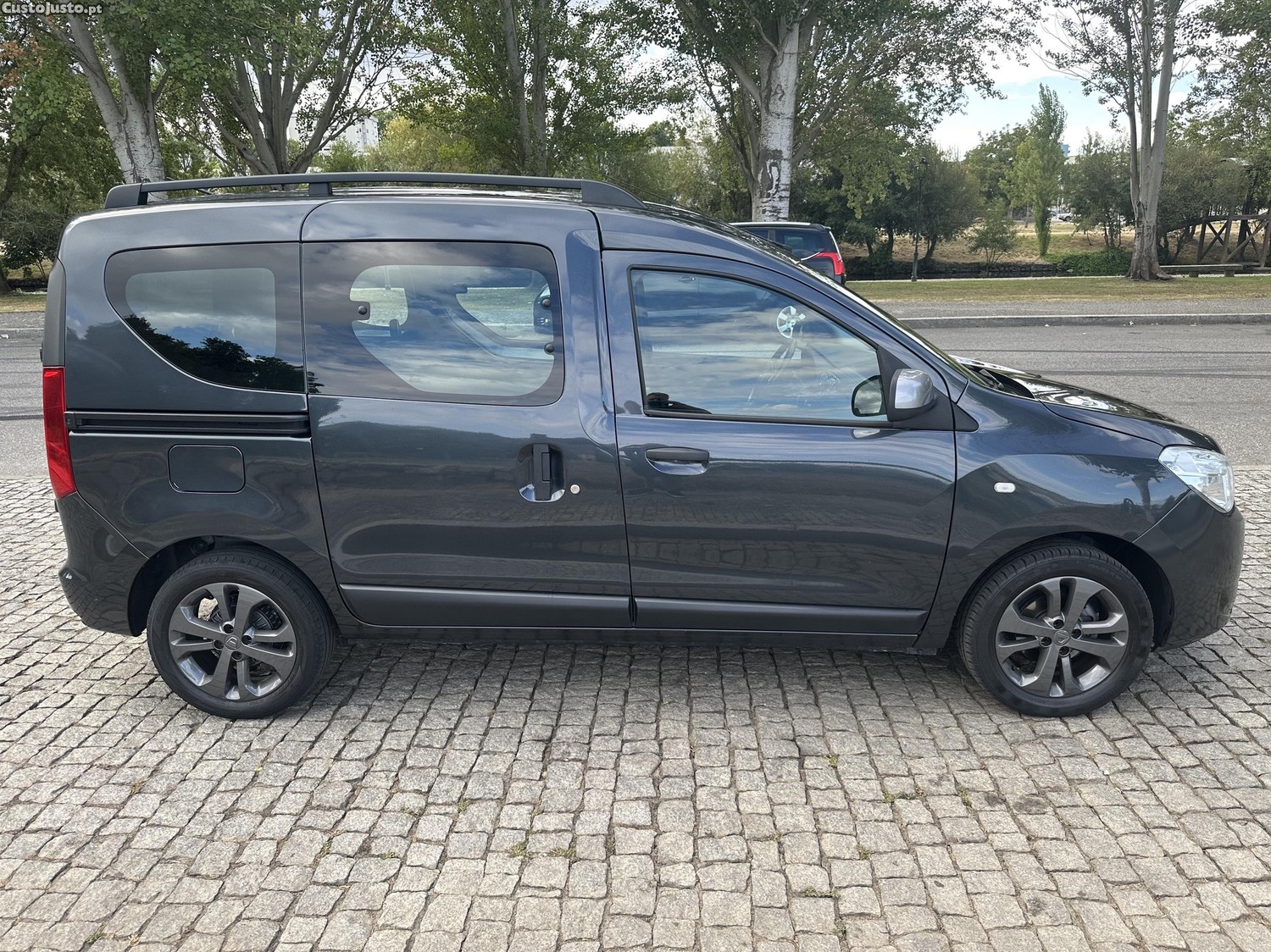 Dacia Dokker 1.5 DCI RS 5 lugares — fotografia 9