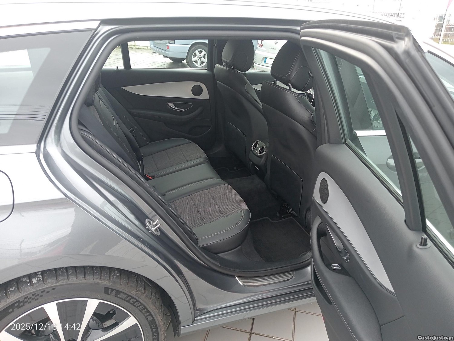 Mercedes-Benz E 300 de Station pul in hibrid. — fotografia 3