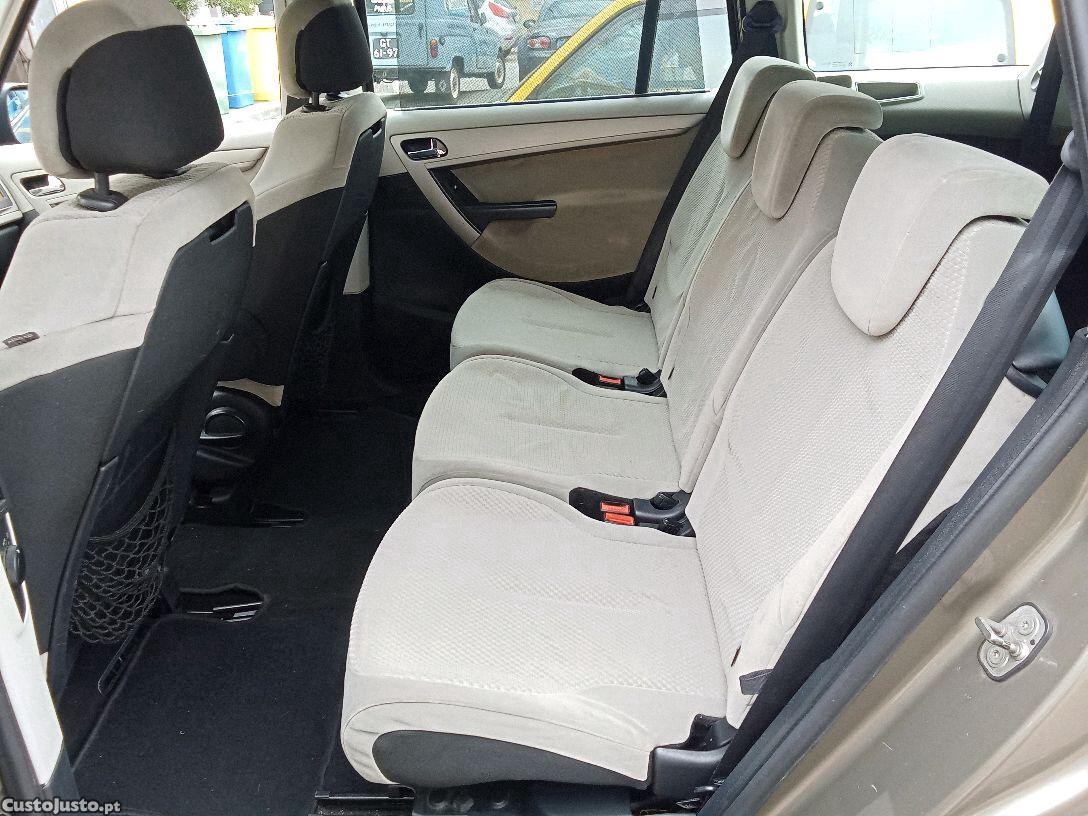 Citroën C4 Grand Picasso 1.6hdi 110cv 7 lugares — fotografia 4