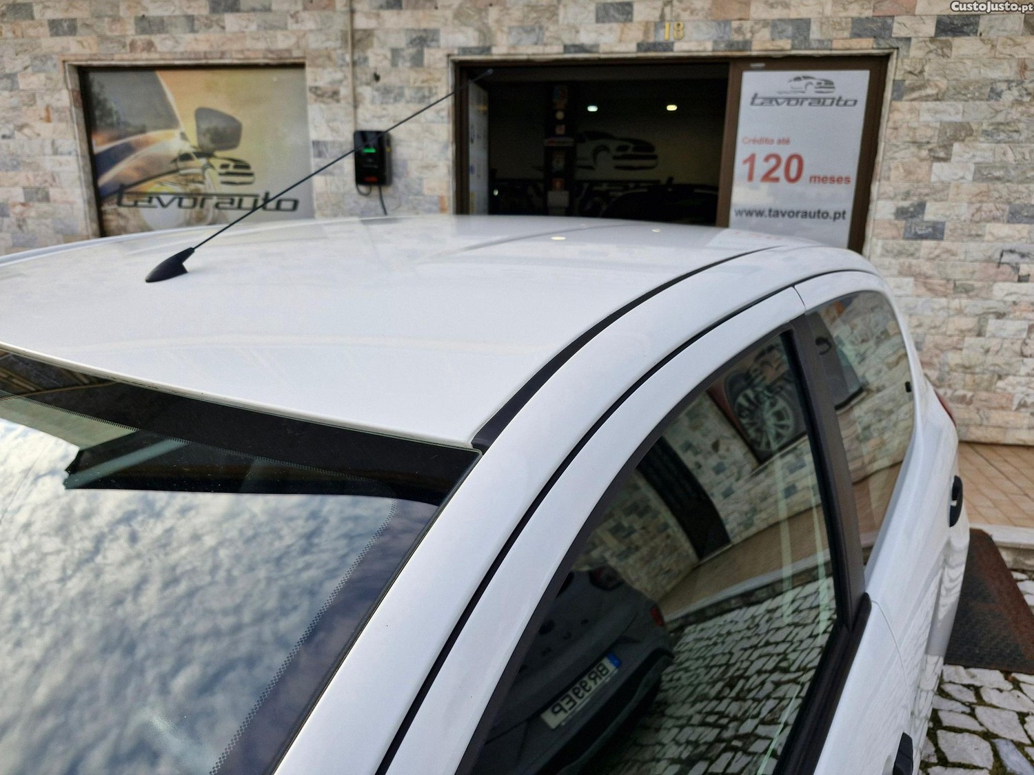 Peugeot 108 1.0 VTi Active — fotografia 8