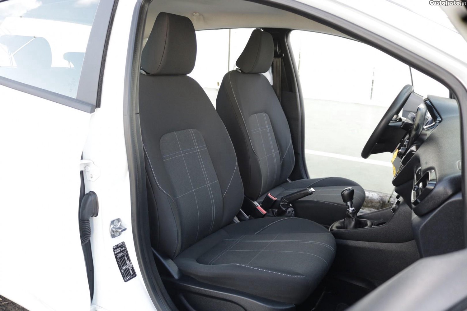 Ford Fiesta 1.5 TDCI Connected — fotografia 43
