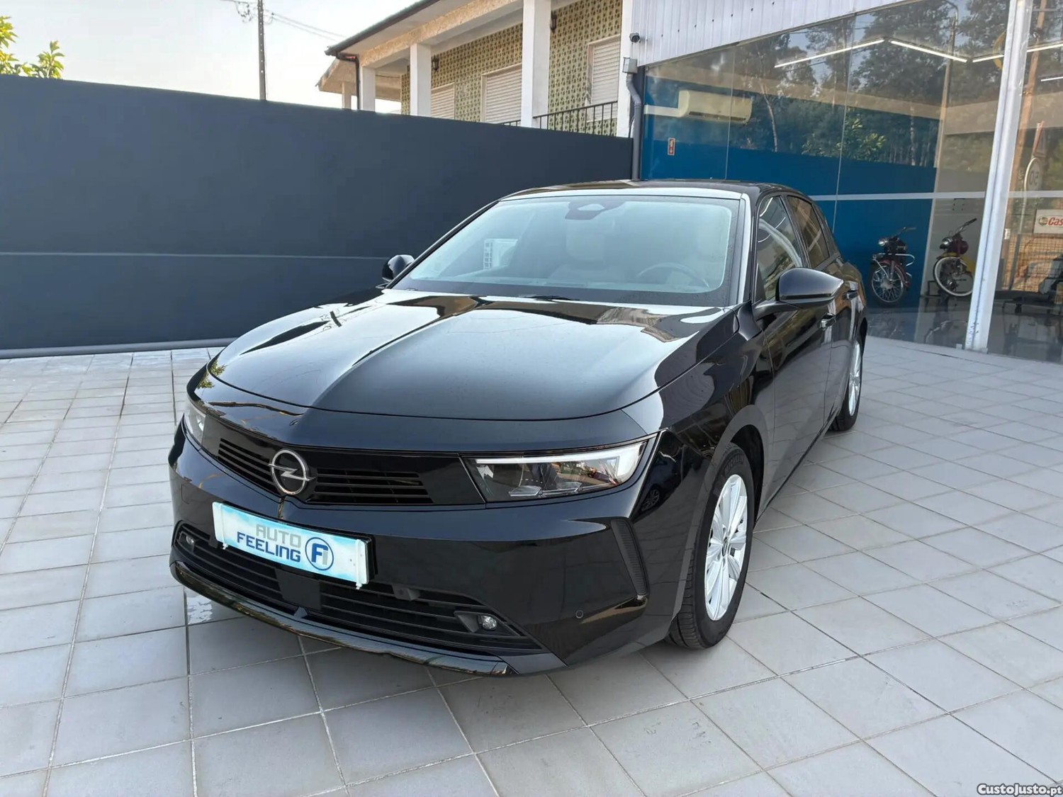 Opel Astra 1.5 D Edition Aut. — fotografia 31