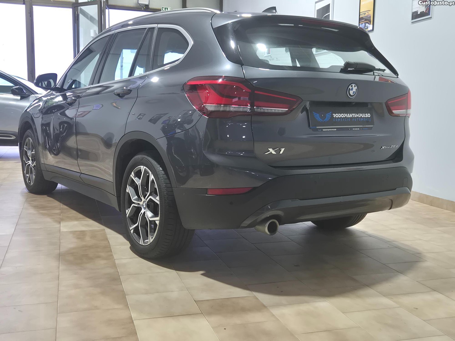 BMW X1 25e Xdrive Line Sport — fotografia 7