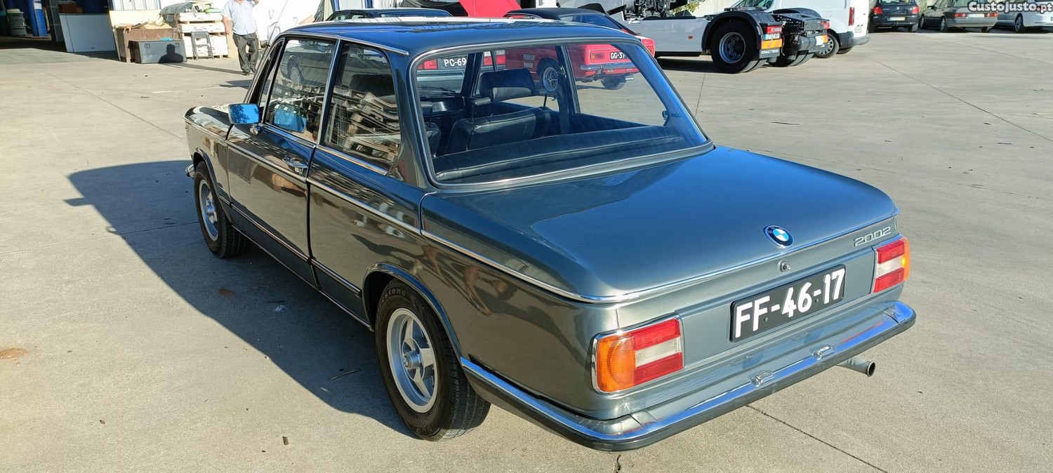 BMW 2002 de 1972 — fotografia 7