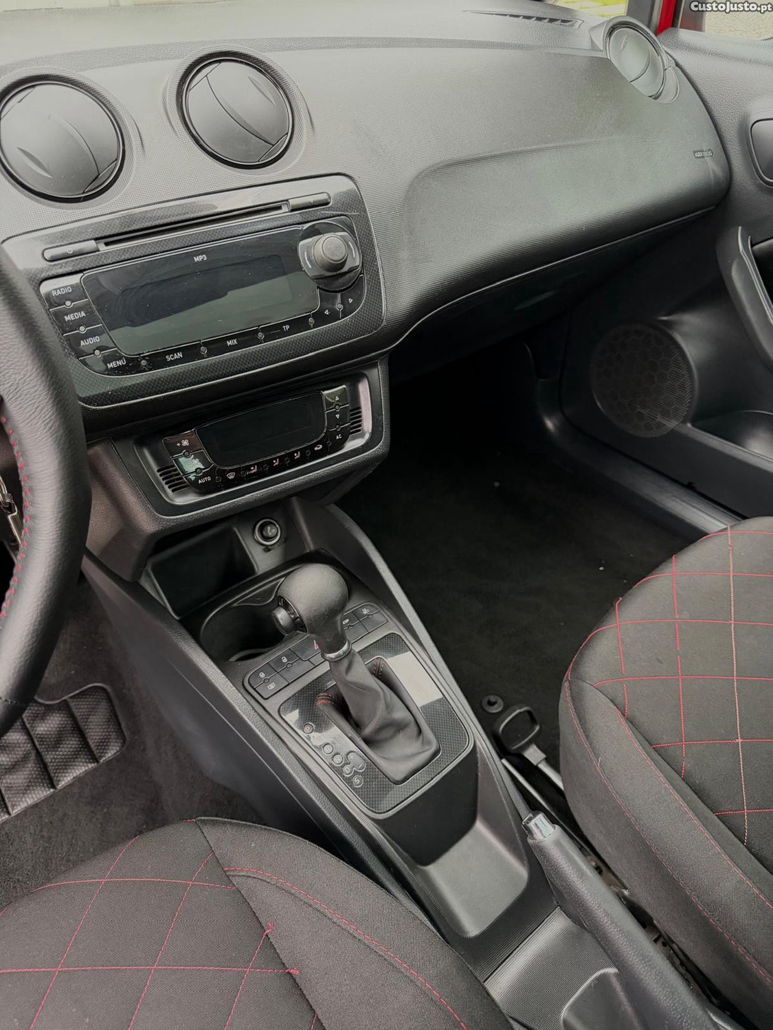 SEAT Ibiza Cupra 1.4 TSFI 180Cv — fotografia 3