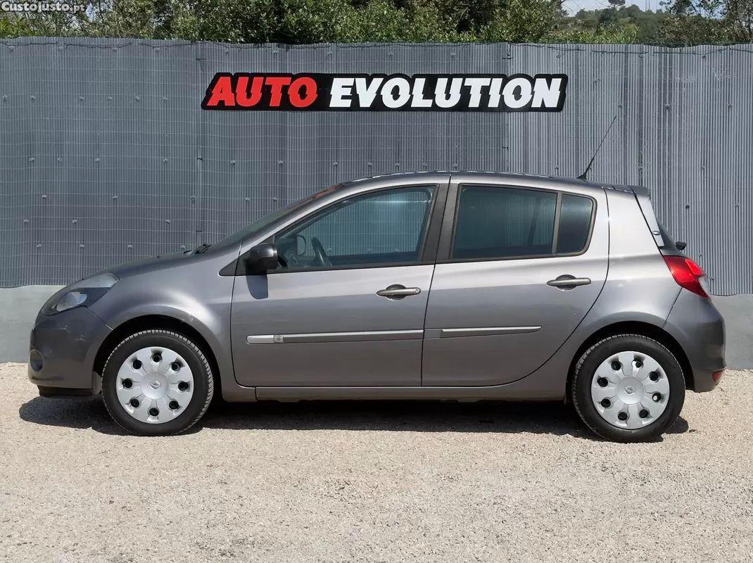 Renault Clio 1.5 dci dynamique s — fotografia 12