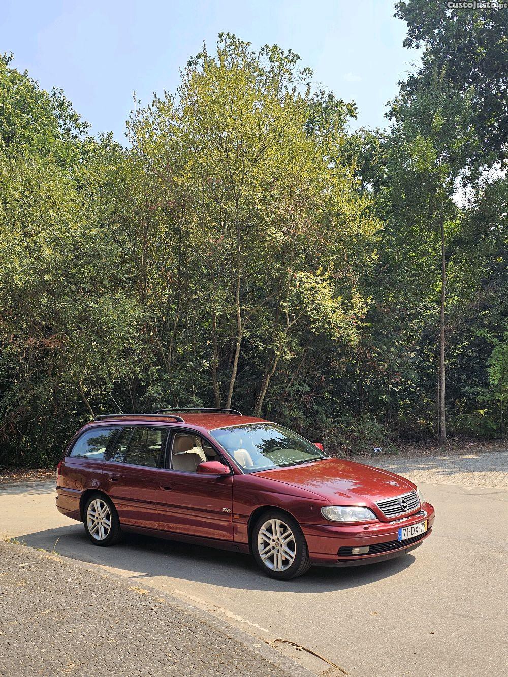 Opel Omega Caravan 3.0 V6 — fotografia 6