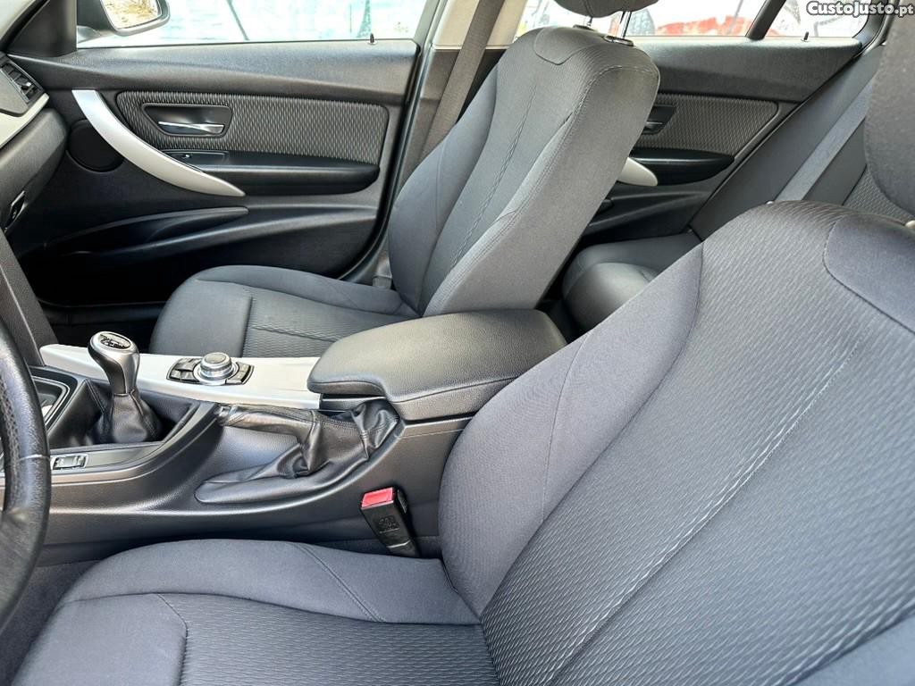 BMW 318 d Touring — fotografia 3
