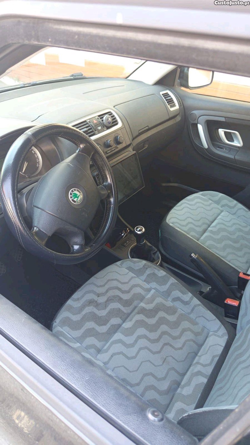 Skoda Fabia fabia 1.2 HTP - 08 foto 5