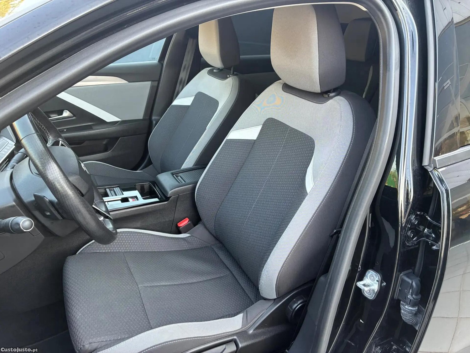 Opel Astra 1.5 D Edition Aut. — fotografia 6