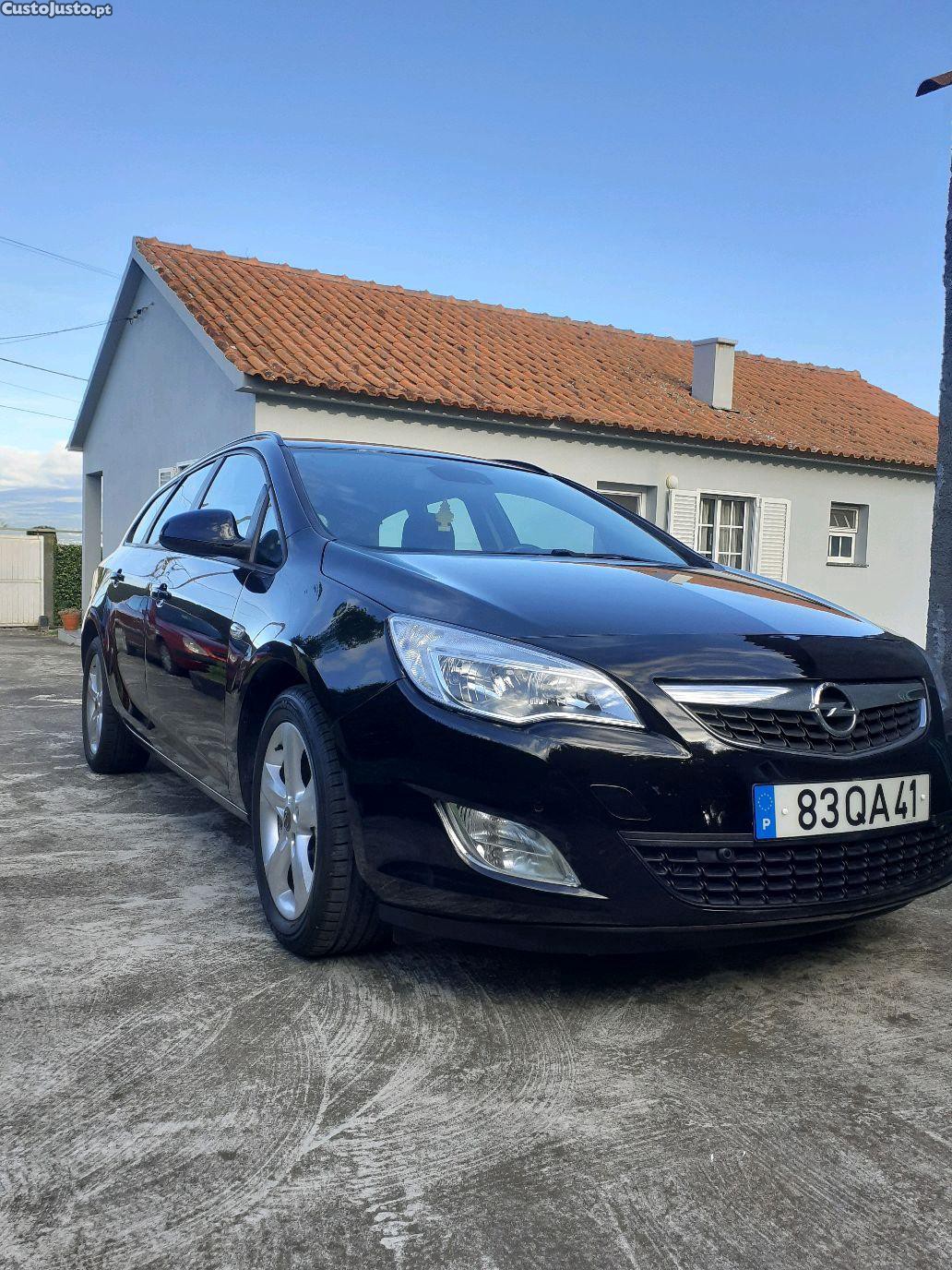 Opel Astra sport tourer - 10 — photo 2