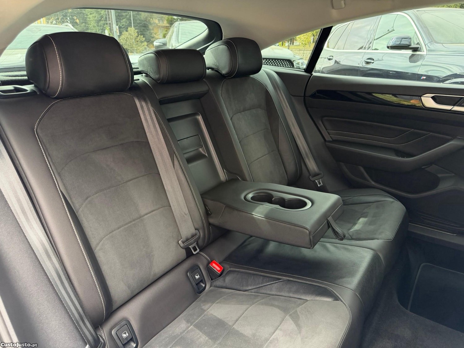 Volkswagen Arteon 2.0 TDI Elegance DSG — fotografia 13