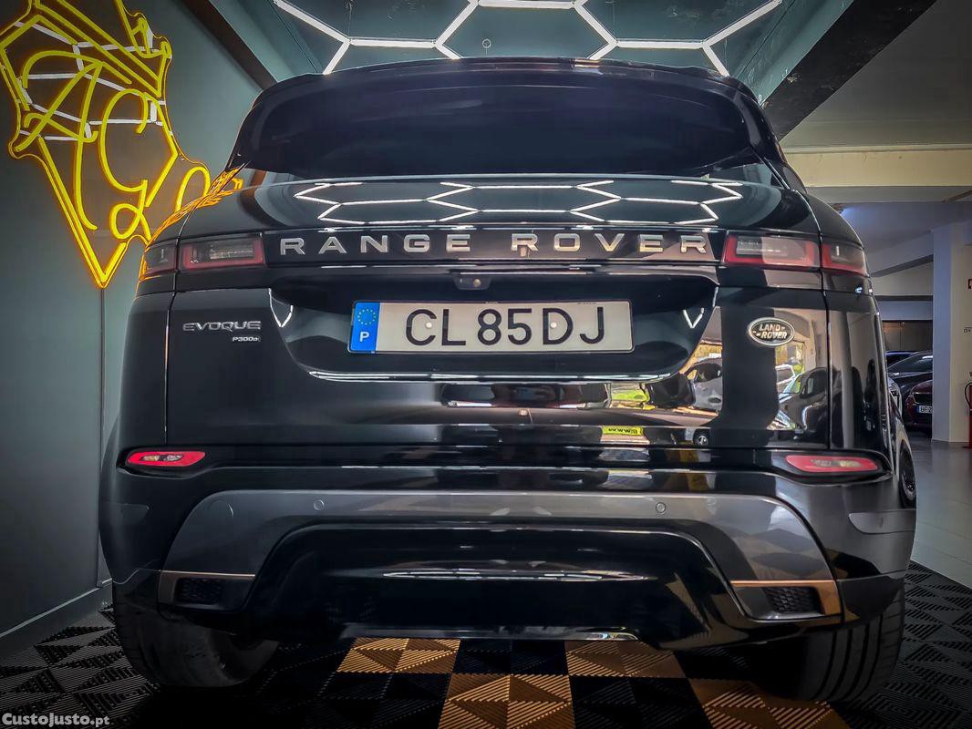 Land Rover Evoque P300e R-Dynamic SE — fotografia 3
