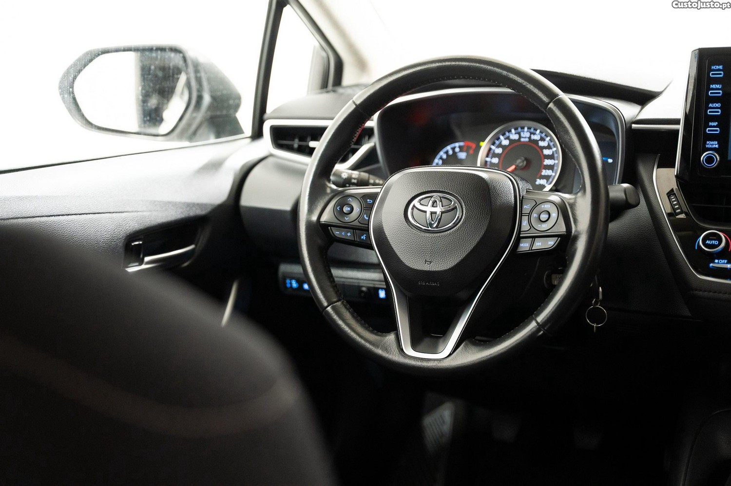 Toyota Corolla COMFORT 1.5 VVTi — fotografia 17