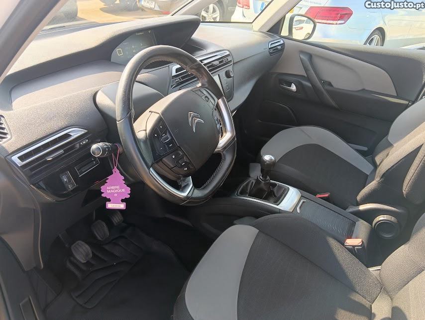 Citroën C4 Picasso — fotografia 8