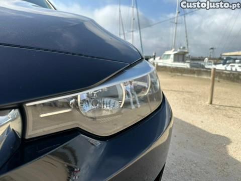 BMW 318 d Touring — fotografia 9