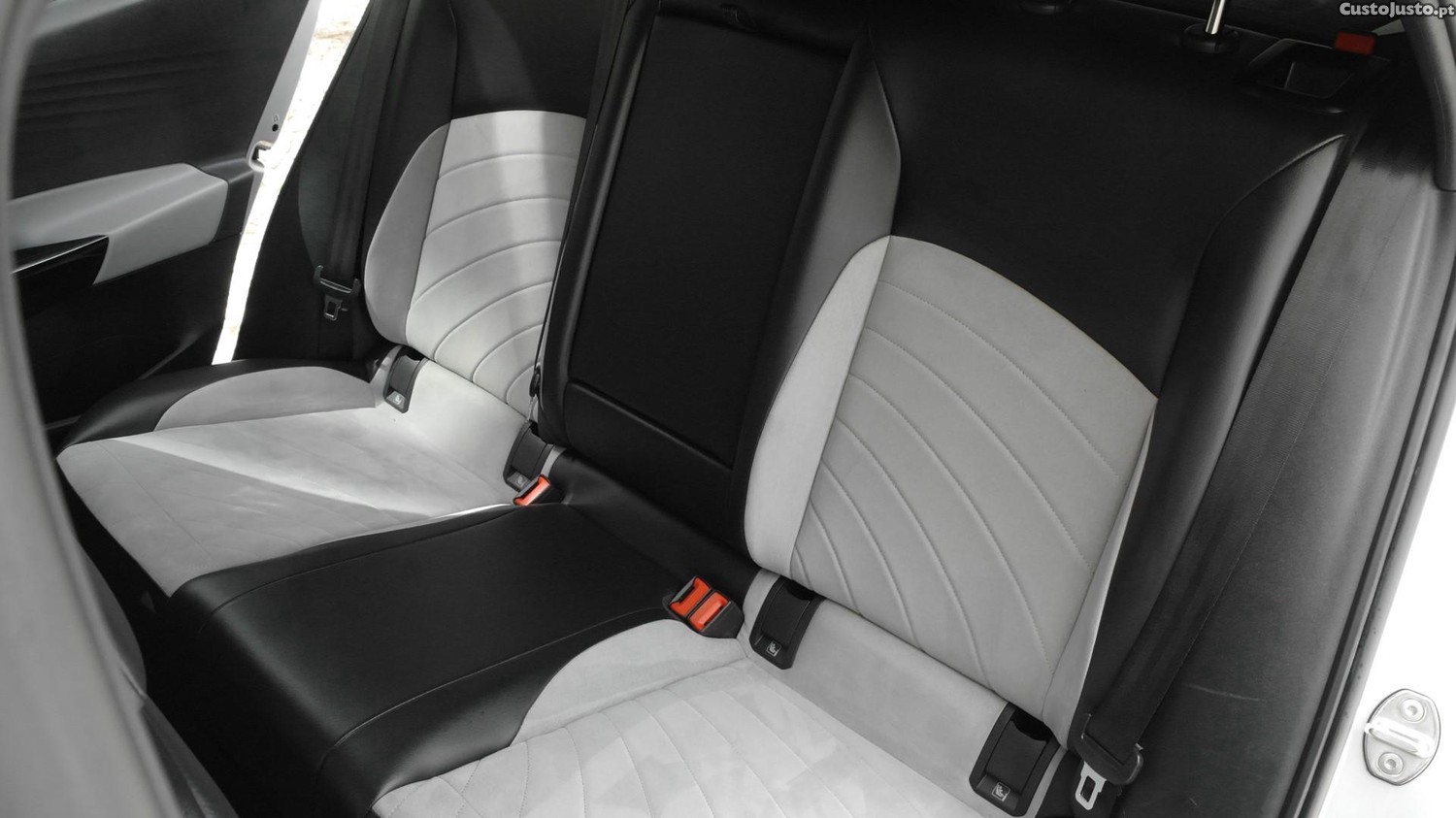 Volkswagen ID.3 Pro Confort — fotografia 4