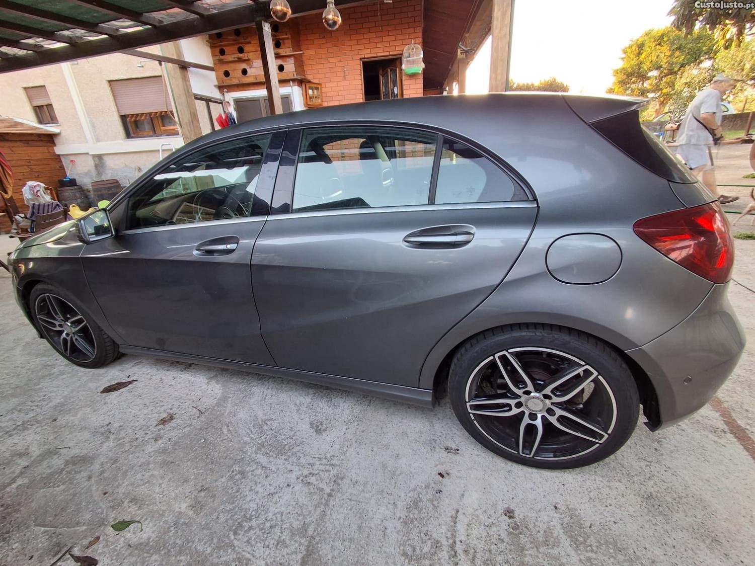 Mercedes-Benz A 180 180 D — fotografia 4