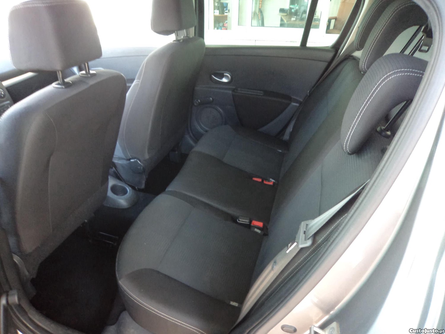 Renault Clio 1.2 Ar/c 5 Portas — fotografia 4