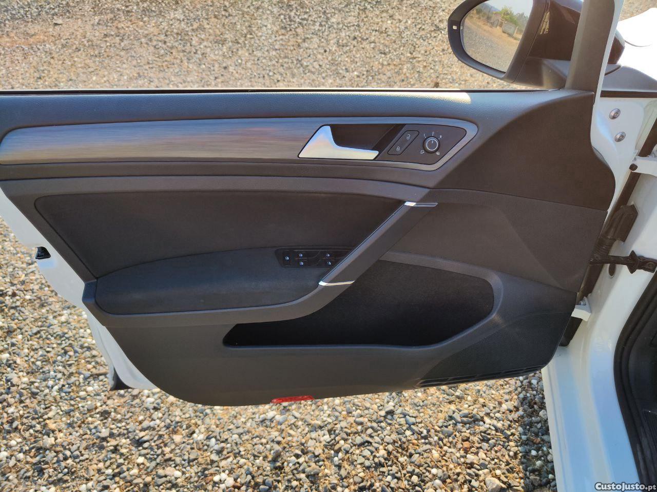 Volkswagen Golf 1.6 TDI — fotografia 8