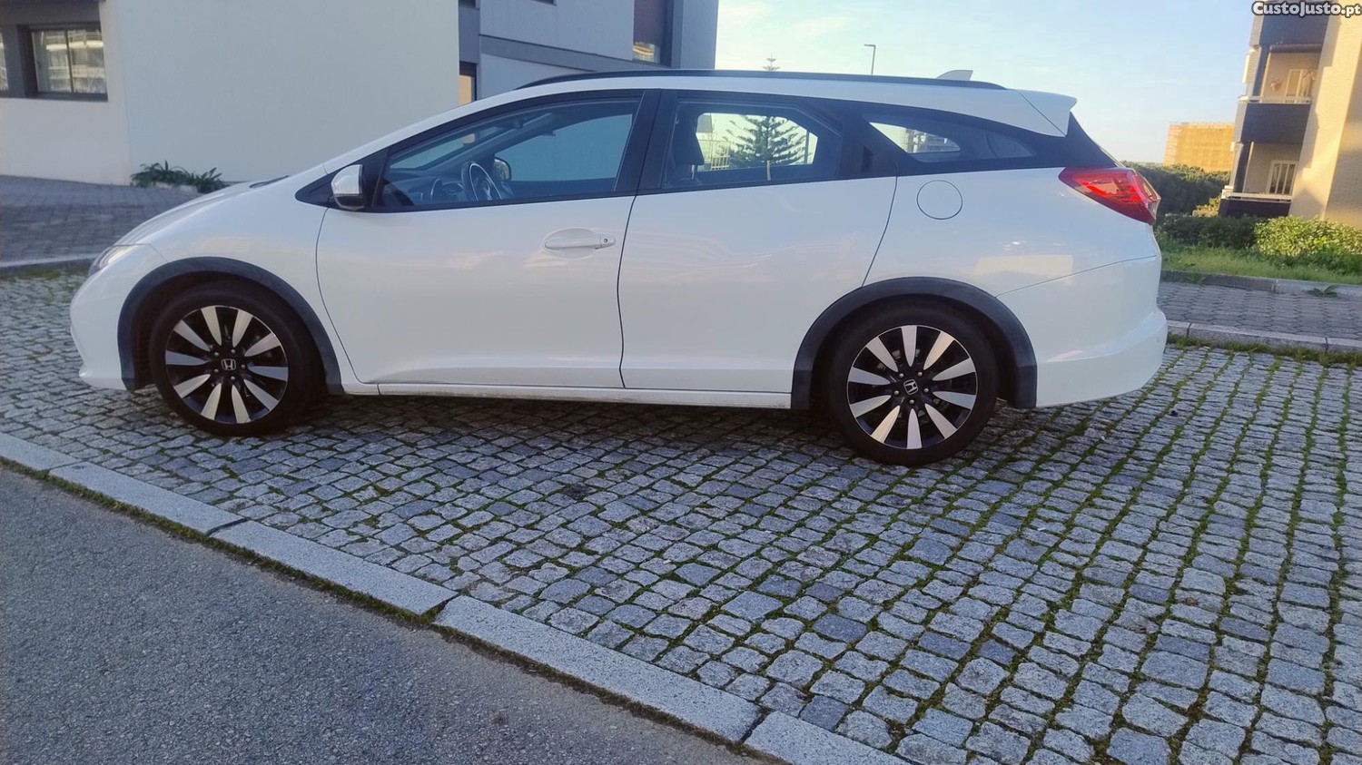 Honda Civic Tourer 1.6 i-DTEC Comfort — fotografia 6