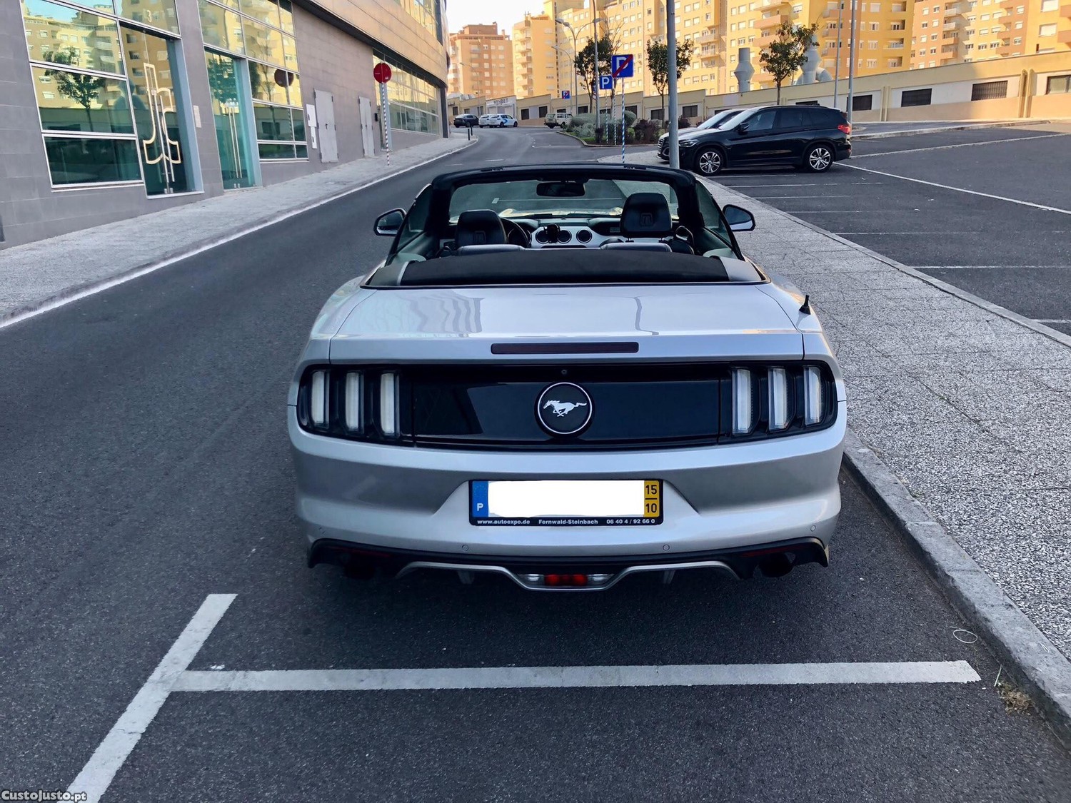 Ford Mustang 2.3 ecoboost — fotografia 2