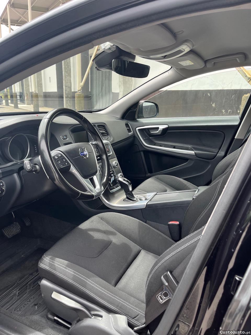 Volvo V60 D2 120 CV — fotografia 10