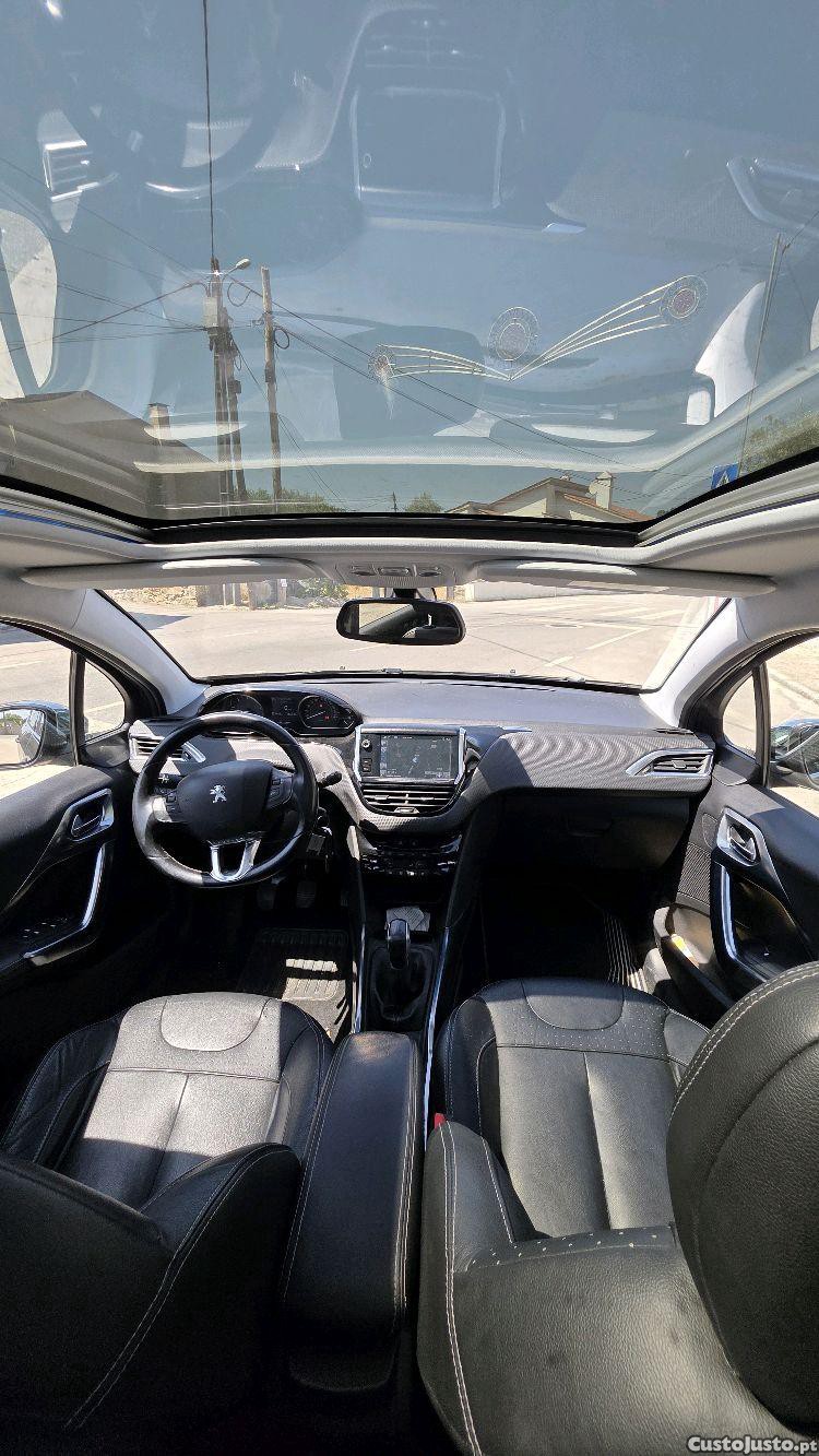 Peugeot 2008 Allure 1.6 — fotografia 3