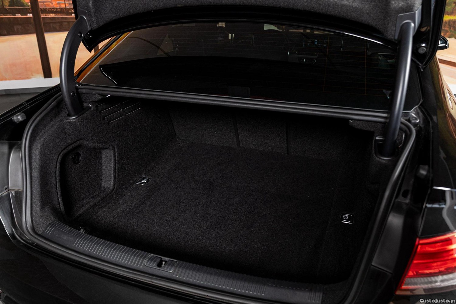 Audi A4 2.0 TDI S tronic — fotografia 19