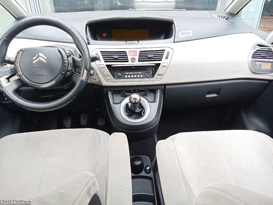 Citroën C4 Grand Picasso 1.6hdi 110cv 7 lugares — fotografia 3