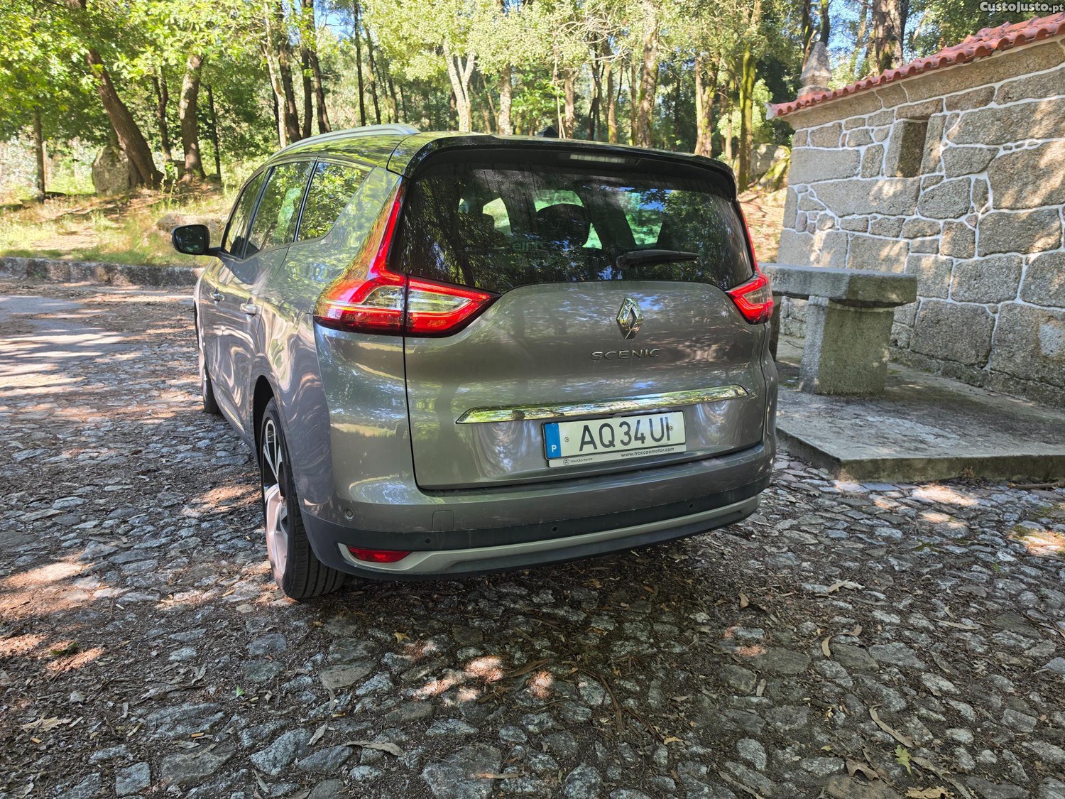 Renault Grand Scénic 1.6 Dci 130CV Bose edtion 7lugares — fotografia 10