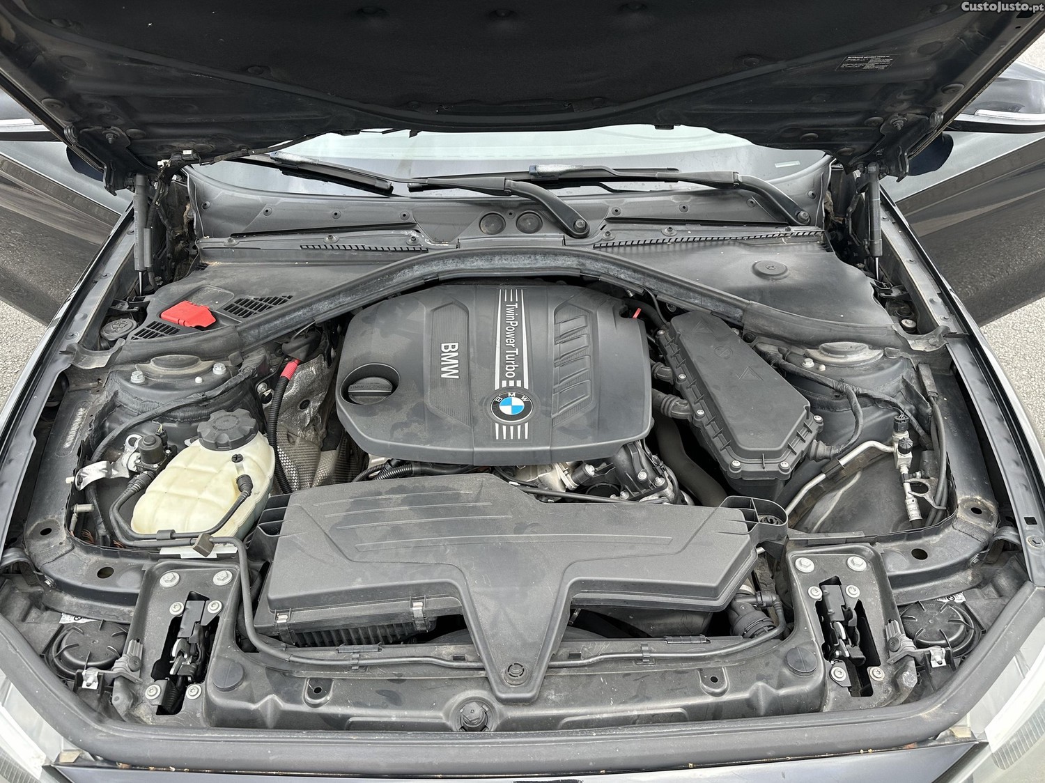 BMW 116 EfficientDynamics Sport Line NACIONAL — fotografia 3
