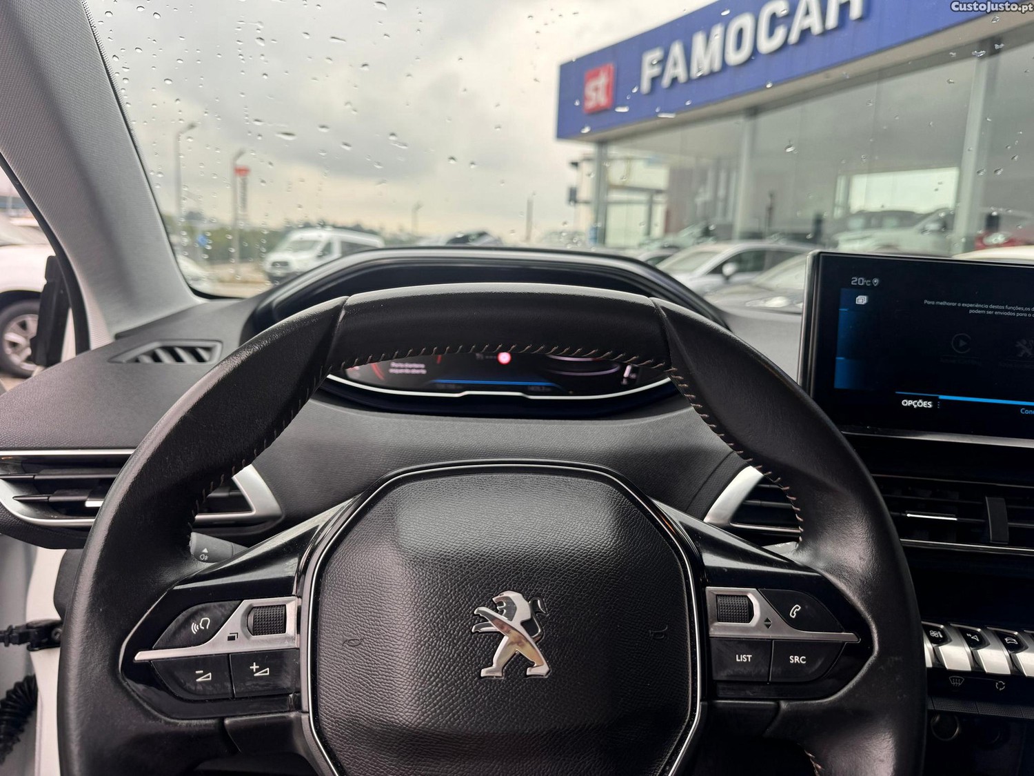 Peugeot 5008 1.2 PureTech Active — fotografia 3