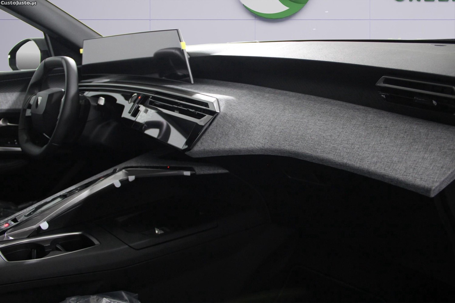 Peugeot e-3008 73 kWh Allure — fotografia 9