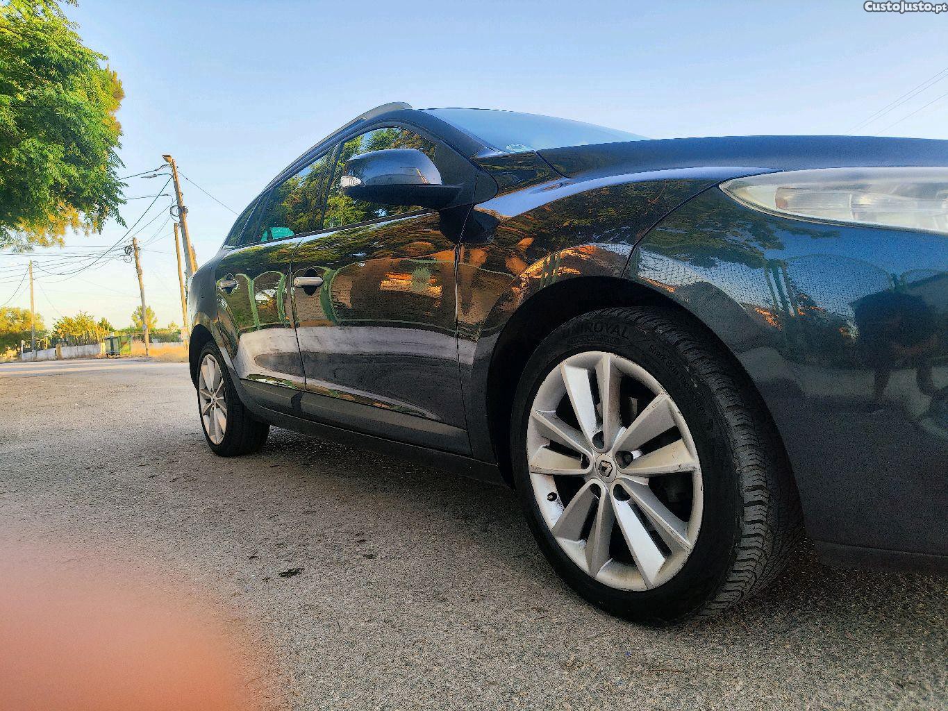 Renault Mégane Dynamique — fotografia 8