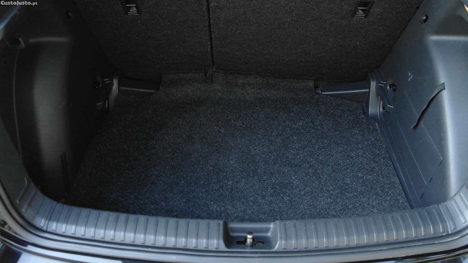 Skoda Fabia 1.0 MPI — fotografia 13