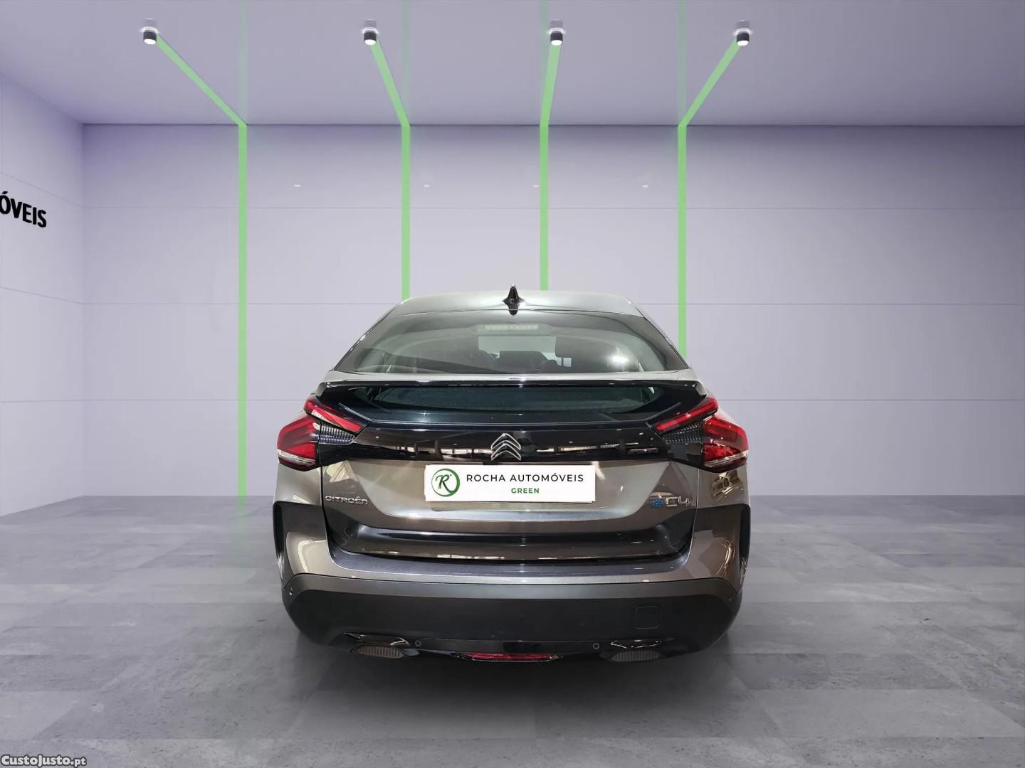 Citroën e-C4 50 kWh Shine Pack — fotografia 12