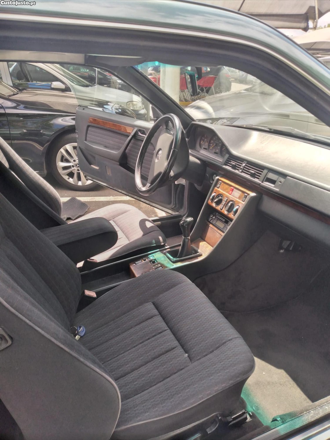 Mercedes-Benz 200 Coupé — fotografia 4