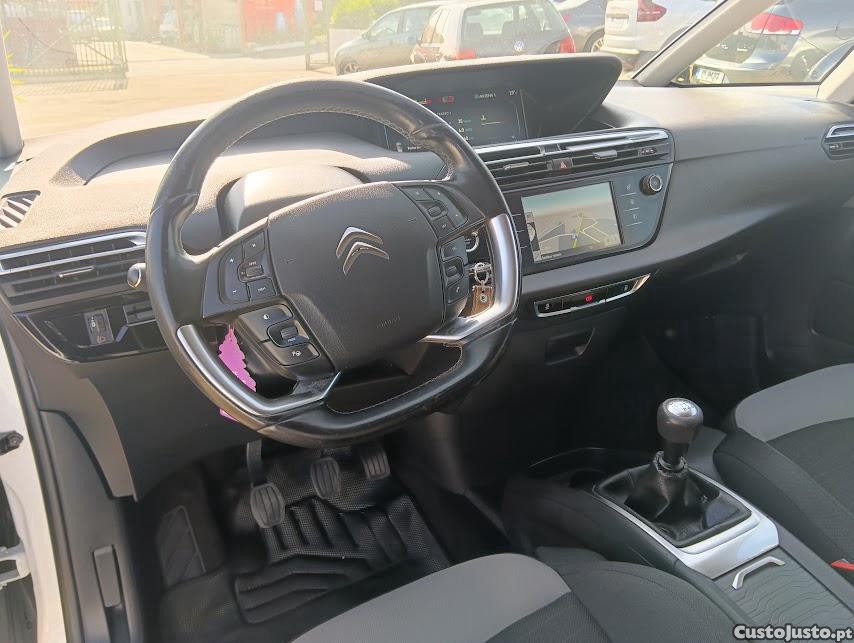 Citroën C4 Picasso — fotografia 6
