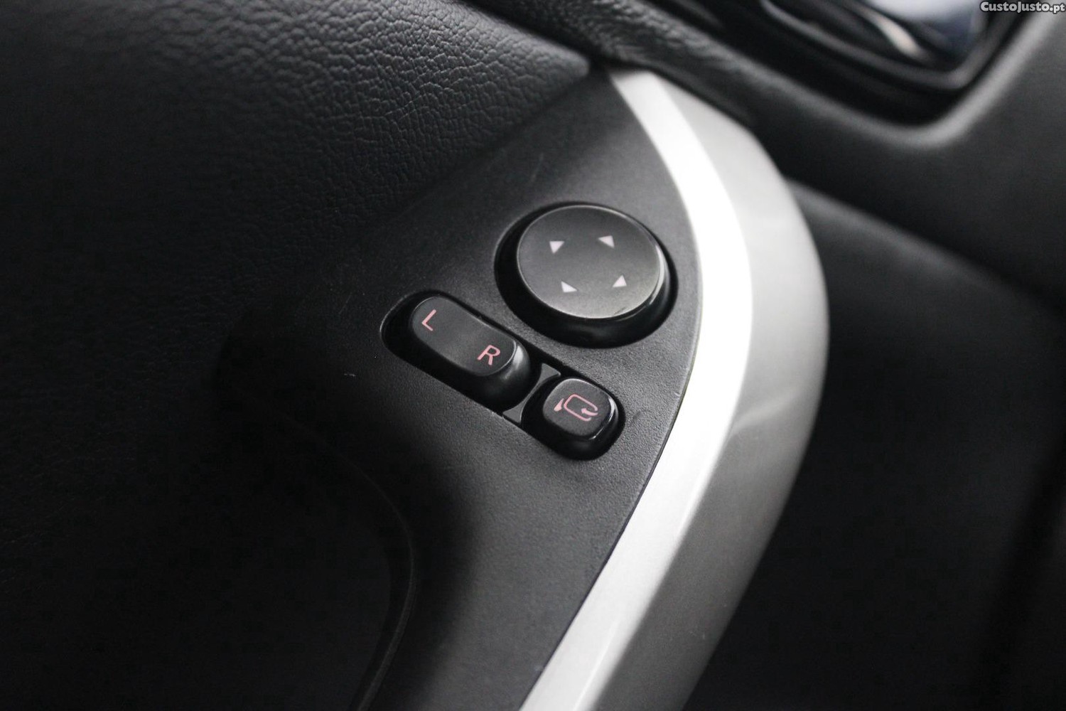 Mitsubishi Eclipse CROSS 2.4 PHEV 4WD (AUTO) — fotografia 15