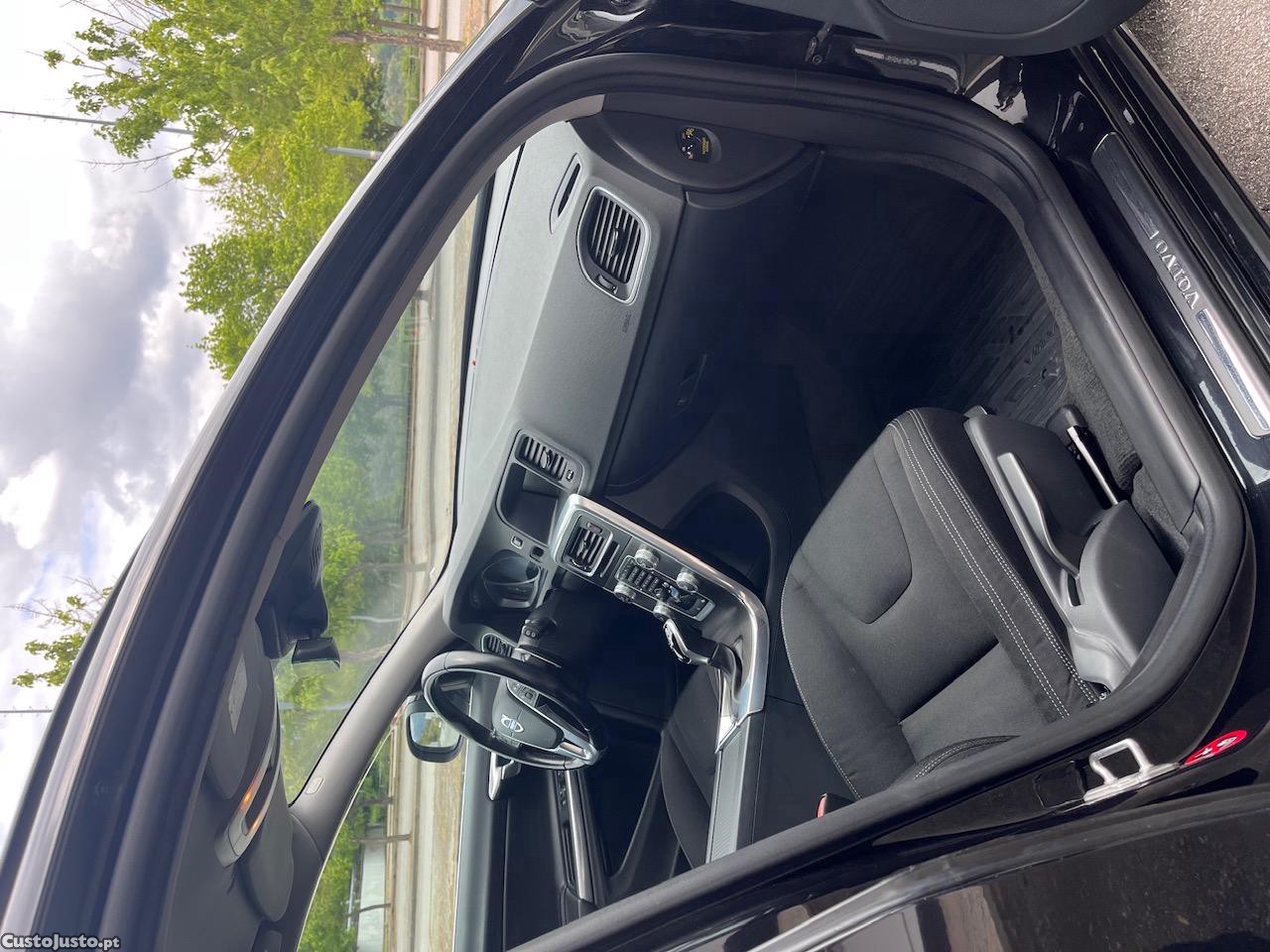 Volvo V60 D2 120 CV — fotografia 4