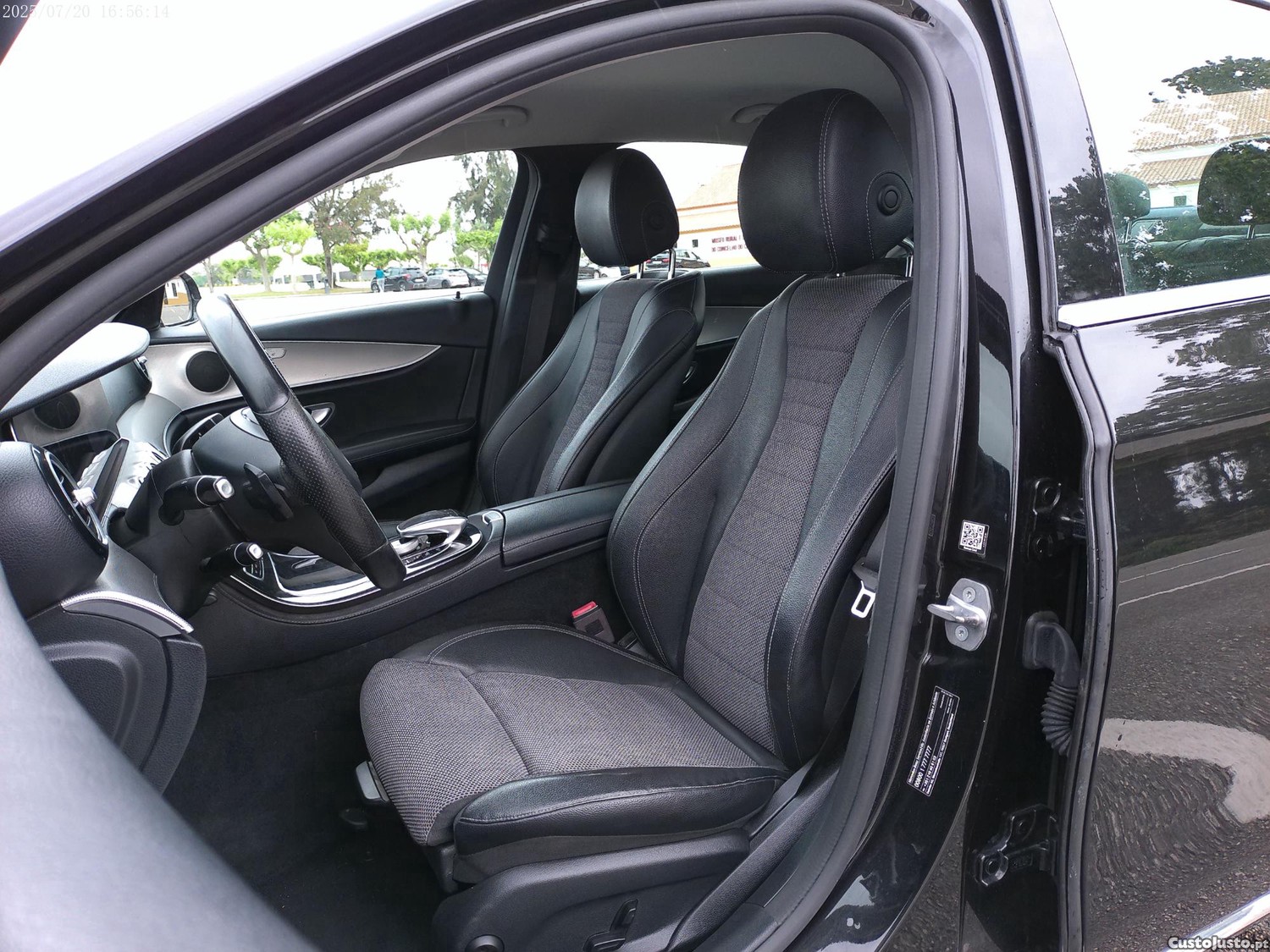 Mercedes-Benz E 220 220 D — fotografia 4