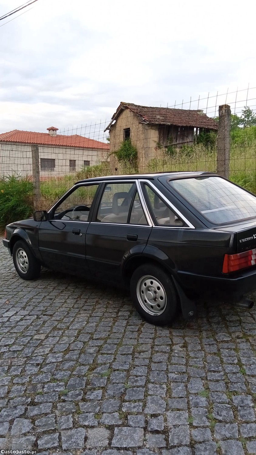 Ford Escort 1.3. — fotografia 4