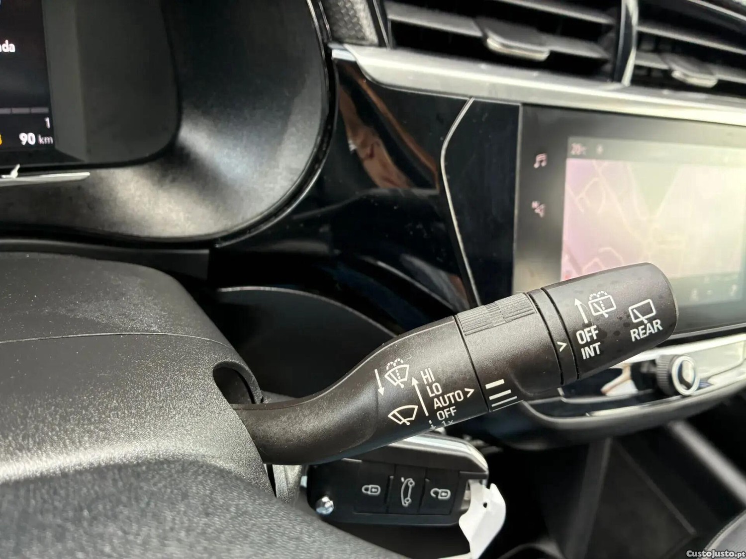 Opel Corsa 1.5 D Elegance — fotografia 14