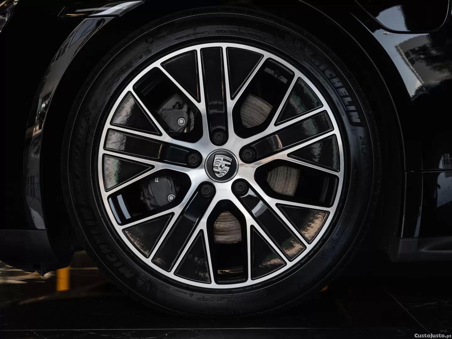Porsche Taycan Bateria performance plus — fotografia 15