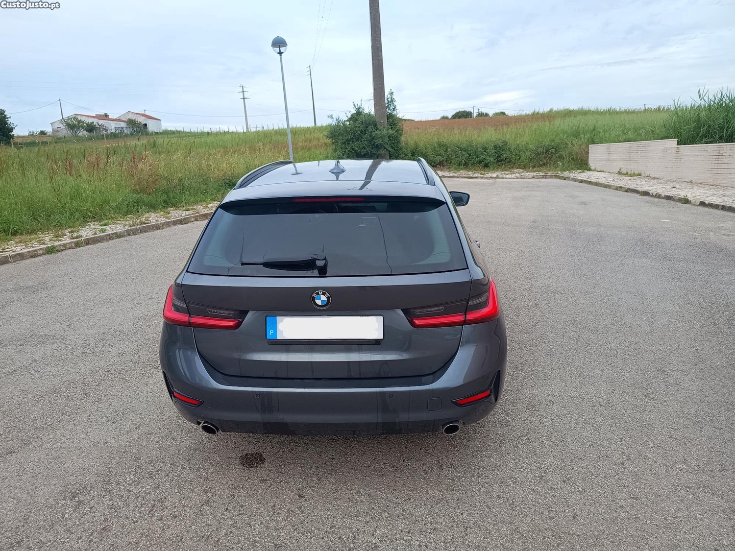 BMW 318 d mild hibrid — fotografia 5