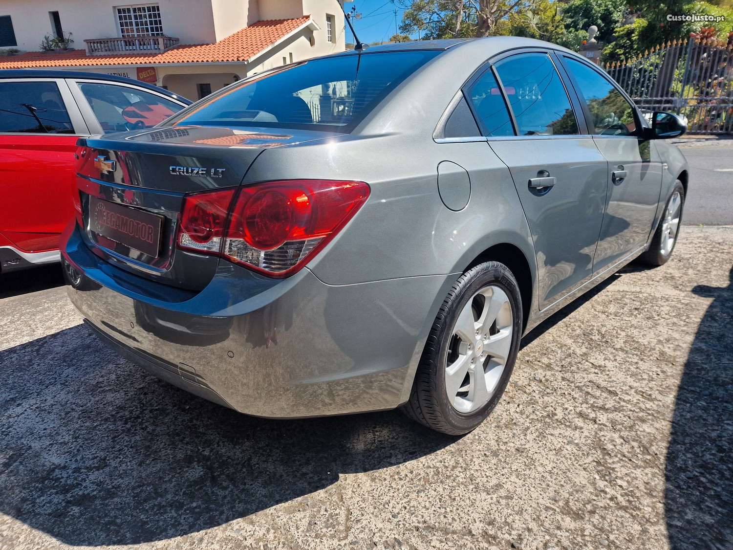 Chevrolet Cruze 2.0 VCDI LT - 09 — photo 3