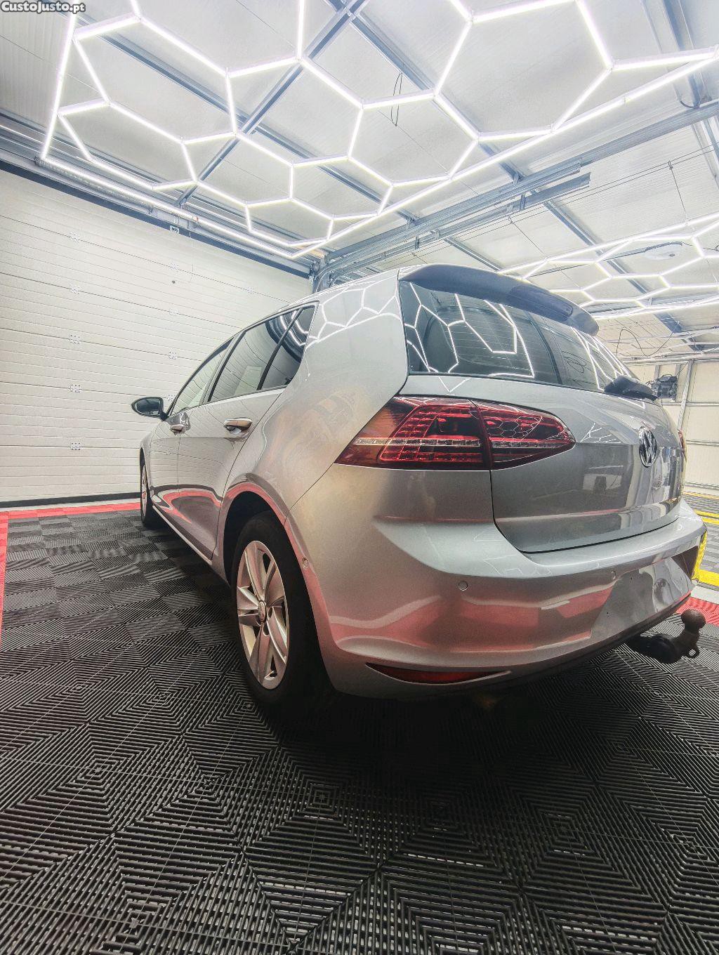 Volkswagen Golf 1.6 tdi — fotografia 8