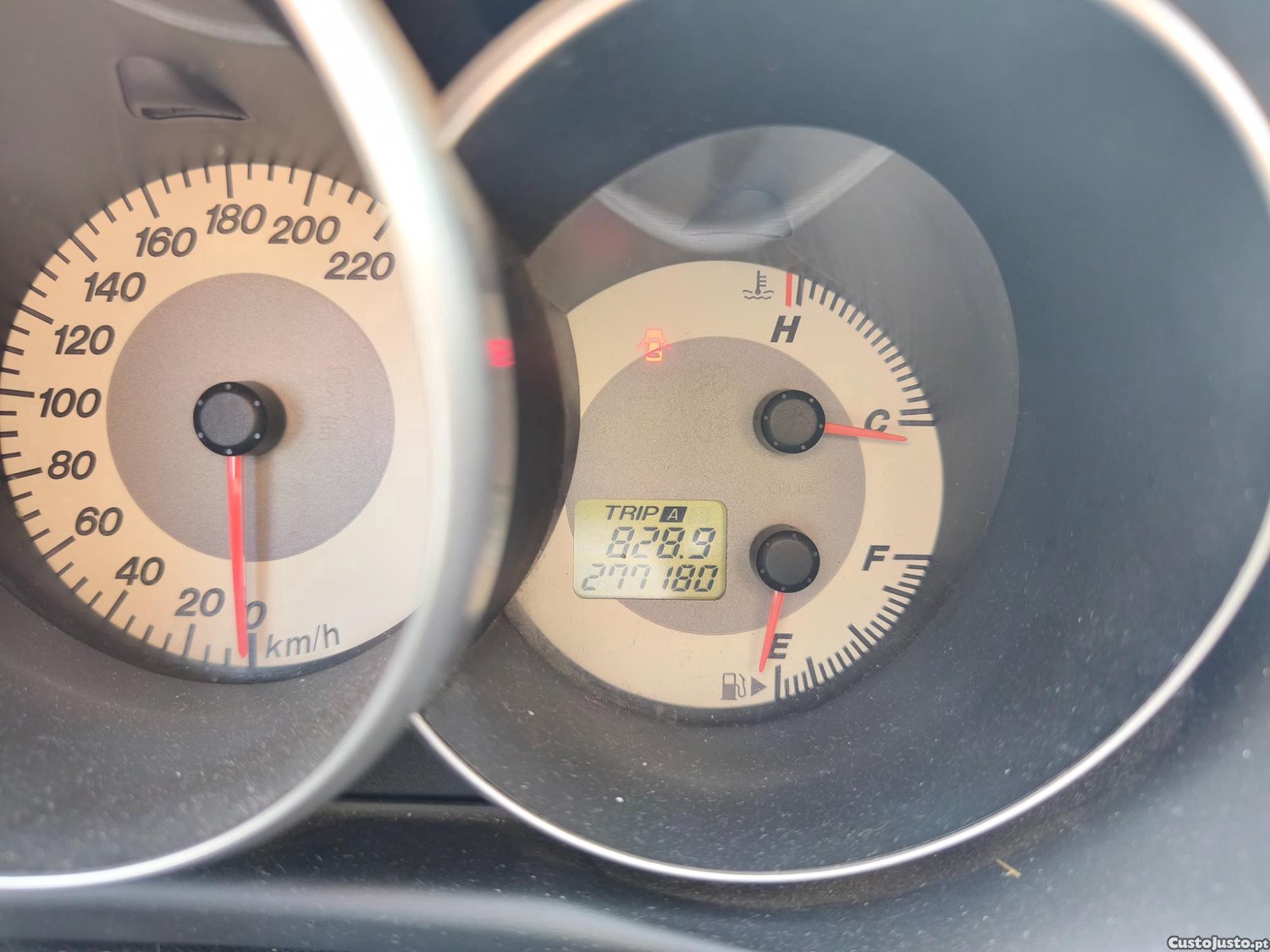Mazda 3 1.6 gasóleo 110cv Turbo — fotografia 4