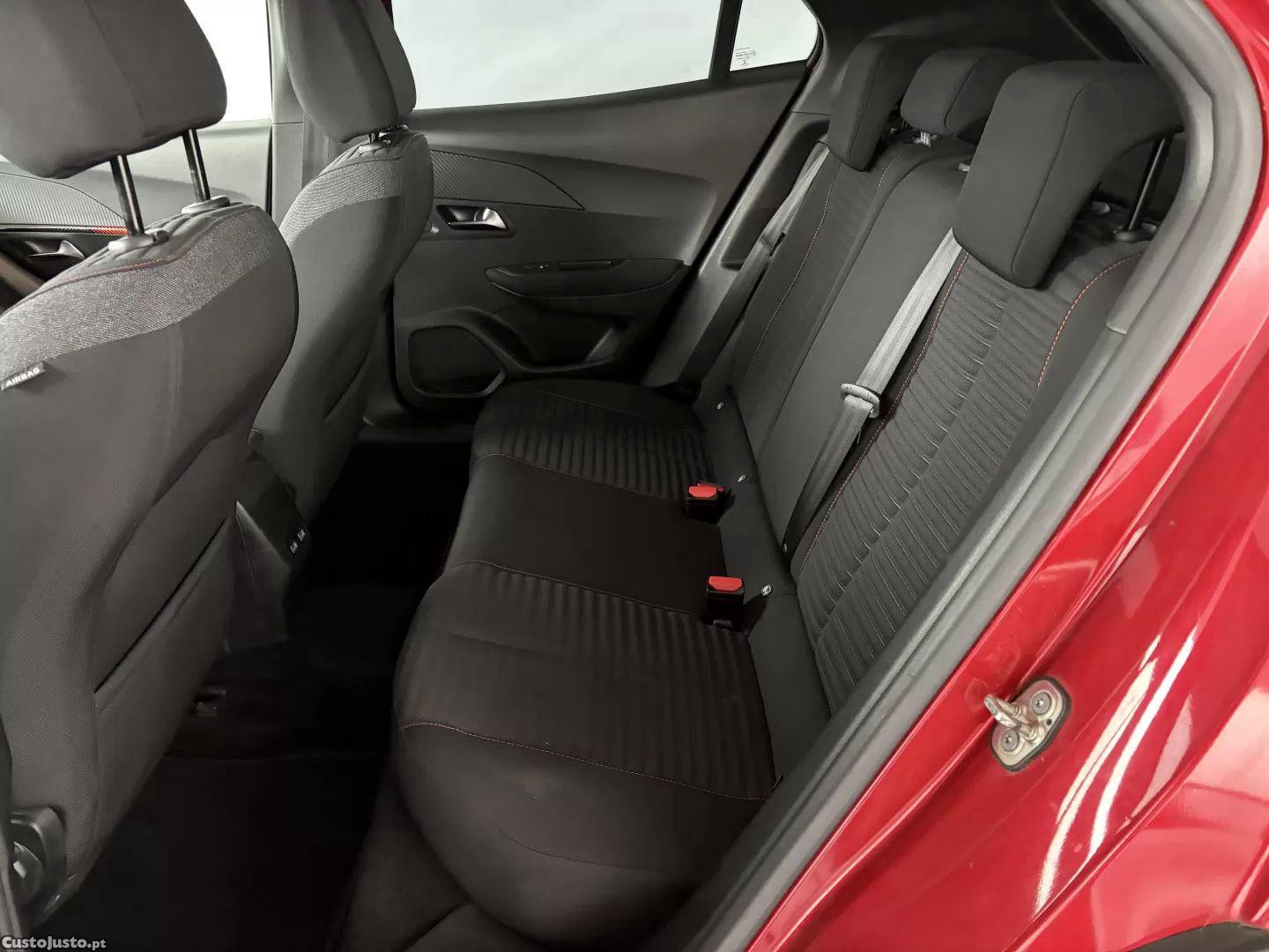 Peugeot e-2008 Active — fotografia 4